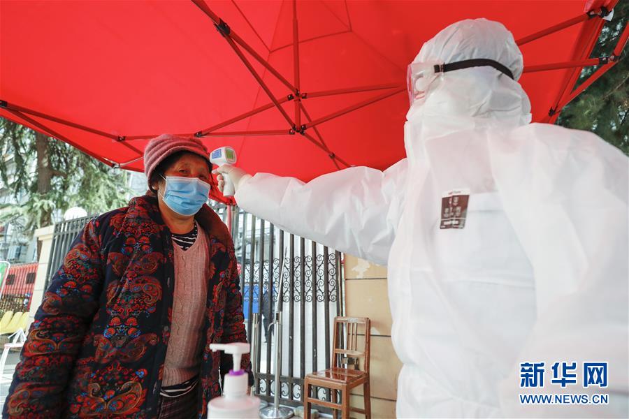 (聚焦疫情防控·圖文互動)(2)篩查防護嚴格 門診有序增開——武漢部分醫院走訪見聞