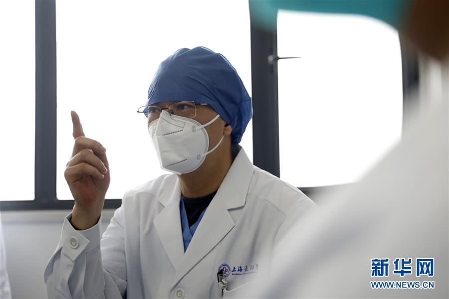 （一線抗疫群英譜&middot;圖文互動）（1）業精情真好軍醫&mdash;&mdash;記湖北省婦幼保健院光谷院區感染三科主任謝渭芬