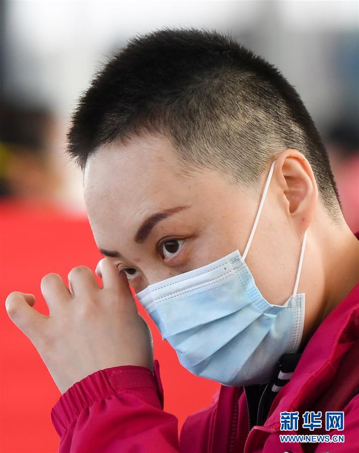 （新華全媒頭條&middot;圖文互動）（11）最美逆行者，武漢永遠(yuǎn)記得你！&mdash;&mdash;首批援鄂醫(yī)療隊返程紀(jì)實