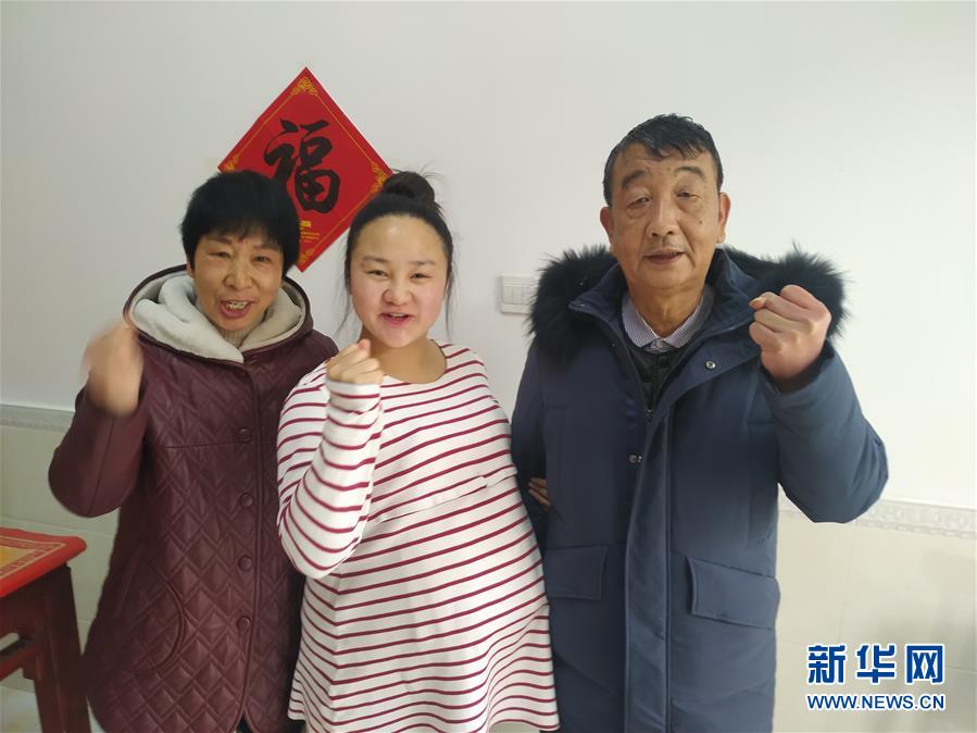 （一線抗疫群英譜&middot;圖文互動）（4）羅文浩：&ldquo;女兒，你的名字里有溫暖，有榮光！&rdquo;