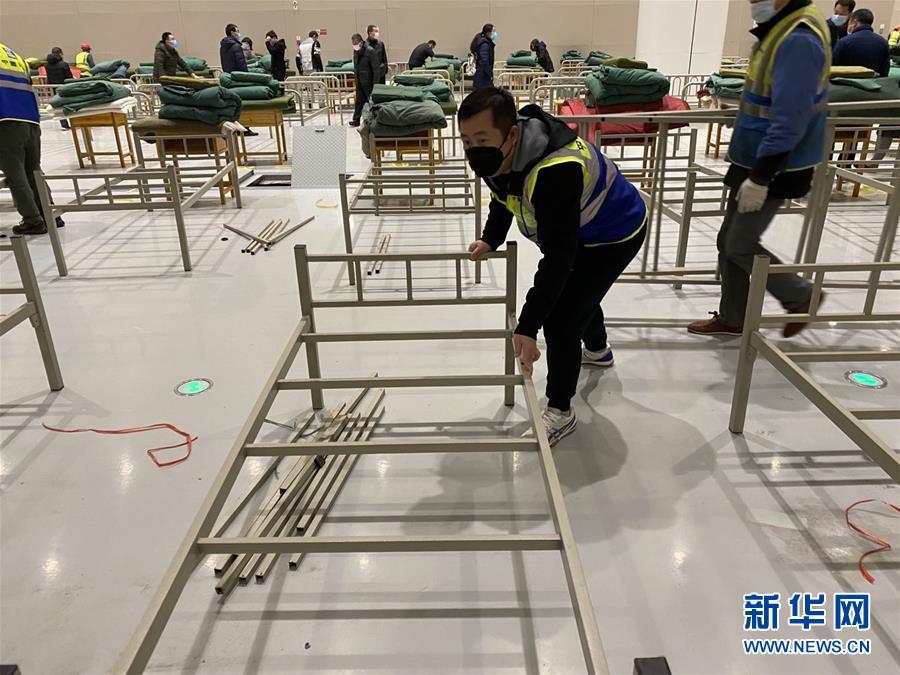 (新華全媒頭條·圖文互動)(11)致敬“沉默的英雄”——記武漢火神山雷神山醫(yī)院的建設者