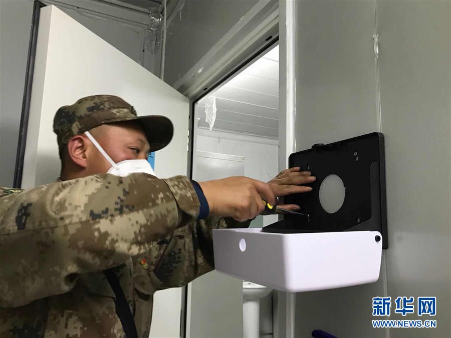 (新華全媒頭條·圖文互動)(12)致敬“沉默的英雄”——記武漢火神山雷神山醫(yī)院的建設者