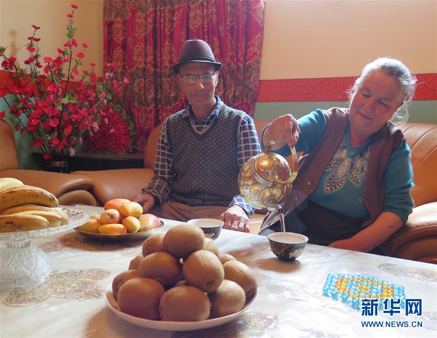 （新華全媒頭條&middot;圖文互動）（12）春天里的5個&ldquo;戰(zhàn)貧&rdquo;瞬間&mdash;&mdash;習(xí)近平總書記關(guān)于脫貧攻堅決策部署指引攻克最后的深貧堡壘