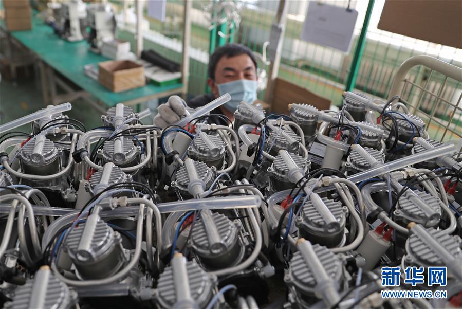 （聚焦疫情防控&middot;圖文互動）（10）團結起來！我們萬眾一心！&mdash;&mdash;中國抗疫人民力量的生動實踐