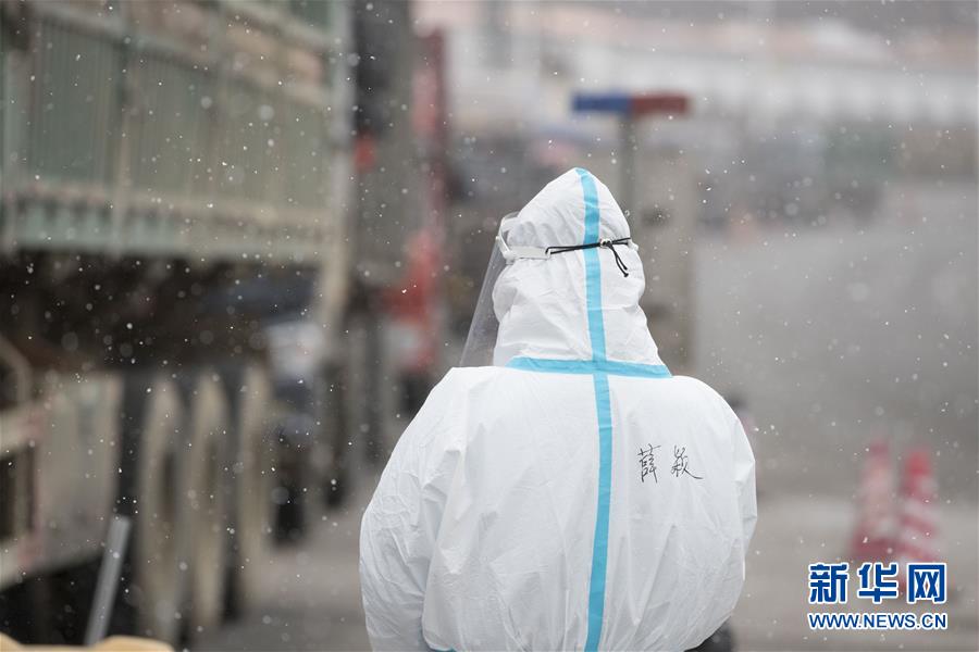 （新華全媒頭條&middot;圖文互動）（7）戰斗在防疫最前沿&mdash;&mdash;來自&ldquo;五一&rdquo;國際勞動節的致敬