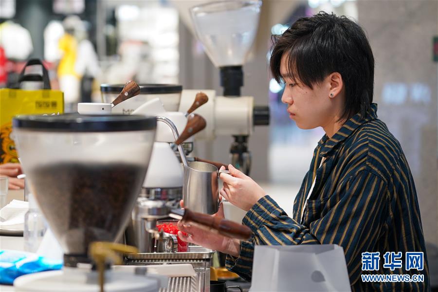 （圖文互動）（2）&ldquo;觸網&rdquo;直播間 引領&ldquo;小眾圈&rdquo;&mdash;&mdash;新興職業青年的初心與匠心