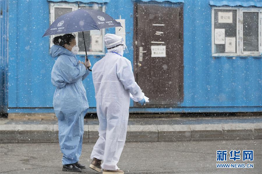 （在習近平新時代中國特色社會主義思想指引下&mdash;&mdash;新時代新作為新篇章&middot;習近平總書記關切事&middot;圖文互動）（6）祛疫未竟 征衣不解&mdash;&mdash;綏芬河小城的抗疫故事