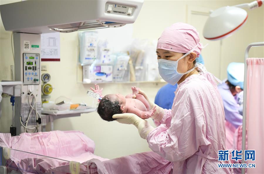 （新華全媒頭條&middot;圖文互動(dòng)）（5）&ldquo;我看不見你的樣子，但我知道你是誰&rdquo;&mdash;&mdash;寫在國(guó)際護(hù)士節(jié)來臨之際