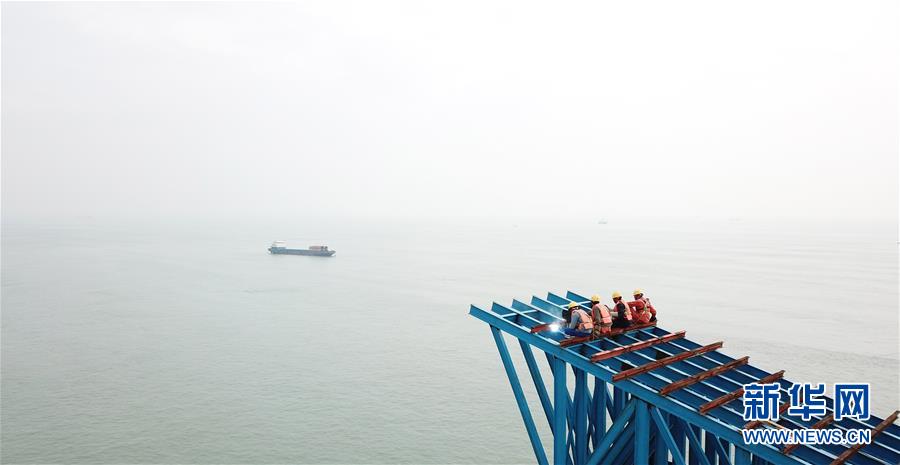 （在習近平新時代中國特色社會主義思想指引下&mdash;&mdash;新時代新作為新篇章&middot;習近平總書記關切事&middot;圖文互動）（2）新機遇、新引擎&mdash;&mdash;重大工程重大項目建設新動向觀察