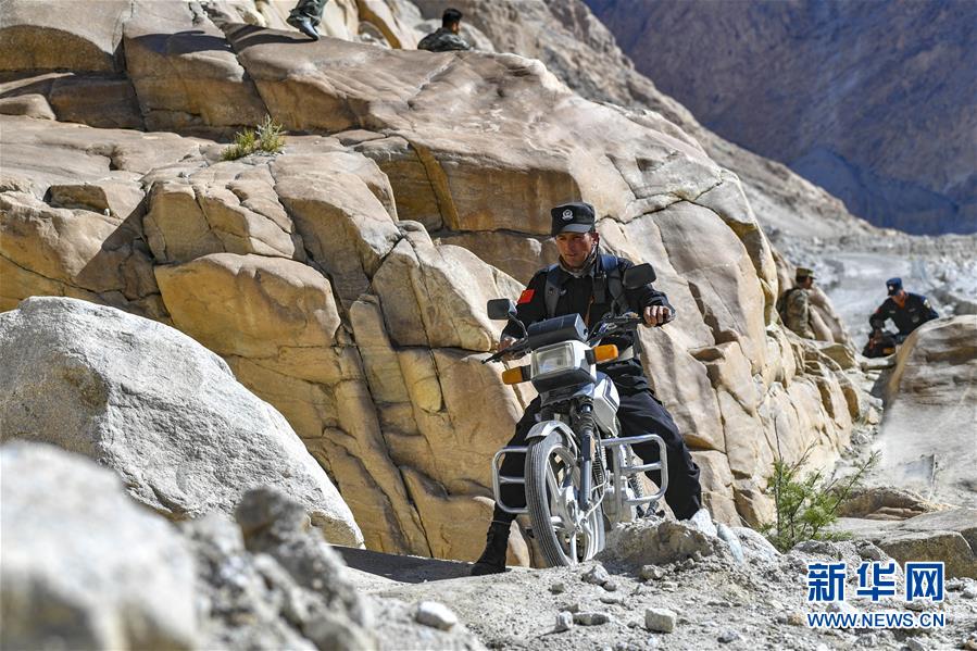 （新華全媒頭條&middot;圖文互動）（12）飛吧，&ldquo;帕米爾雄鷹&rdquo;！