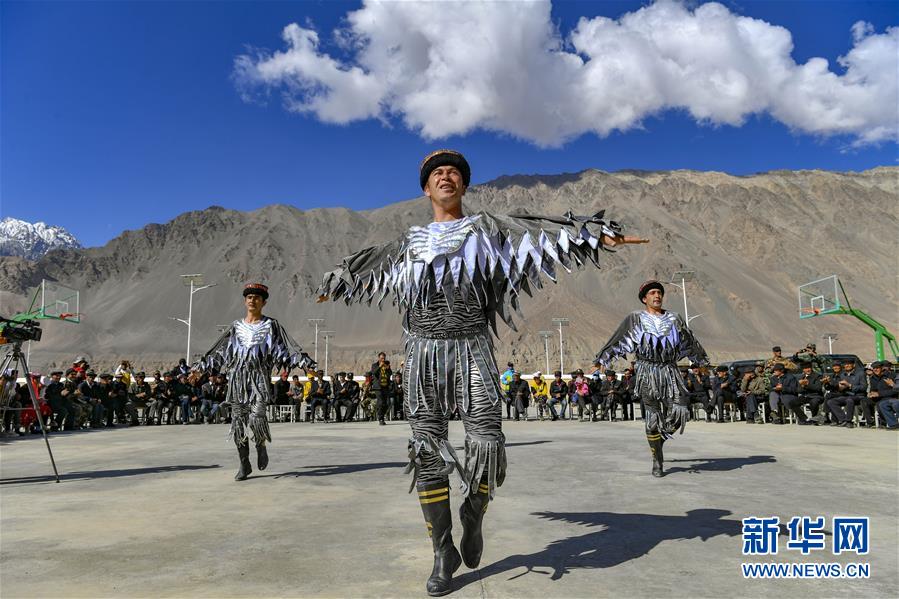 （新華全媒頭條&middot;圖文互動）（13）飛吧，&ldquo;帕米爾雄鷹&rdquo;！