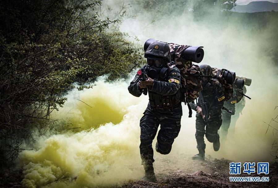 （圖文互動）（11）武警部隊(duì)抓好常態(tài)化疫情防控條件下&ldquo;魔鬼周&rdquo;極限訓(xùn)練