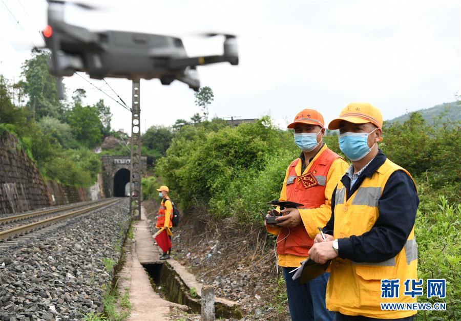 （新華全媒頭條&middot;圖文互動）（14）自強的力量&mdash;&mdash;成昆鐵路通車50年記