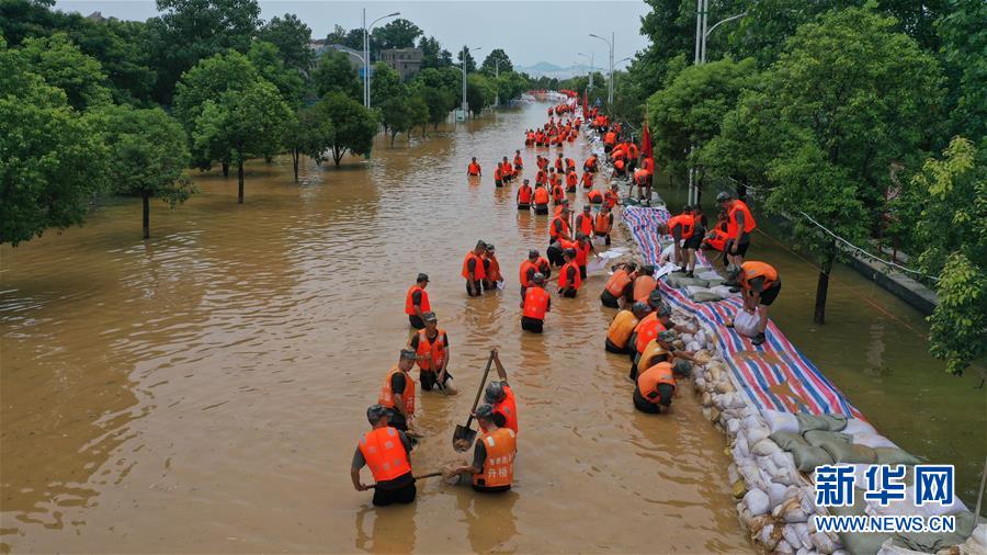 （防汛抗洪&middot;圖文互動）（1）東部戰區陸軍再次抽調1.6萬余人增援抗洪一線