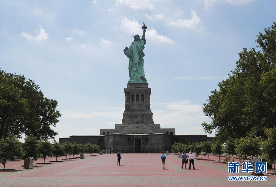 (國際疫情)(3)紐約進入解封新階段 自由島重新開放