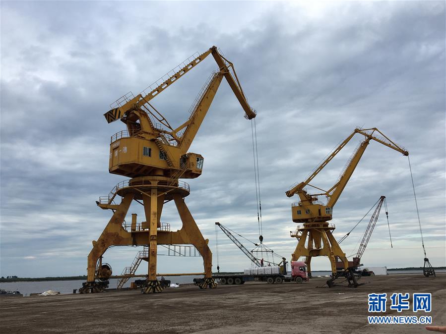 (圖文互動)(1)防疫不松 貿(mào)易暢通——中國“東極”撫遠海關(guān)一線見聞