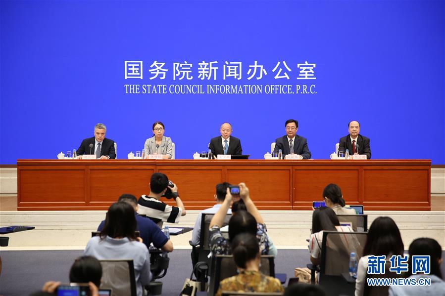 (社會)提高新冠病毒檢測能力國務(wù)院政策例行吹風會在京舉行