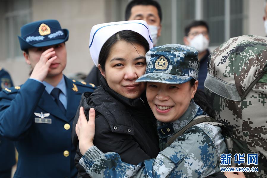 （圖文互動）（1）&ldquo;白衣戰士&rdquo;在沖鋒&mdash;&mdash;記&ldquo;最美新時代革命軍人&rdquo;仲月霞