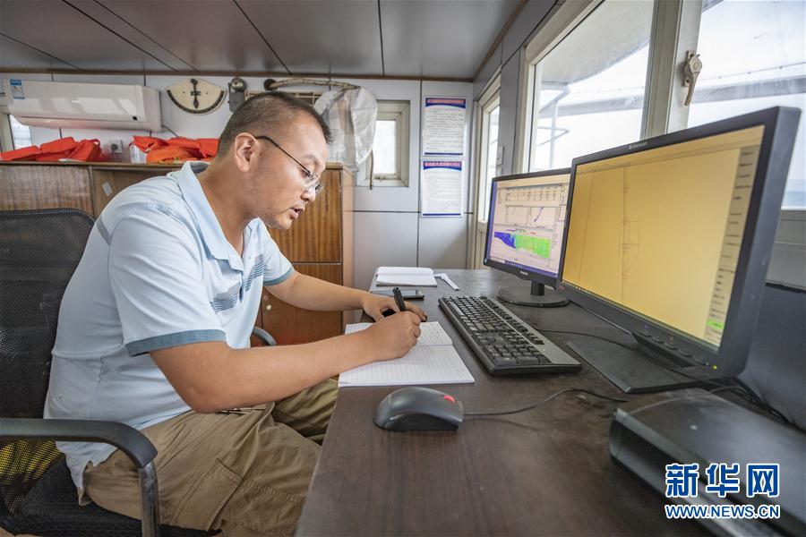 (防汛抗洪·圖文互動)(9)筑起防大汛的堅強防線——重慶防御長江、嘉陵江過境洪峰現場記錄