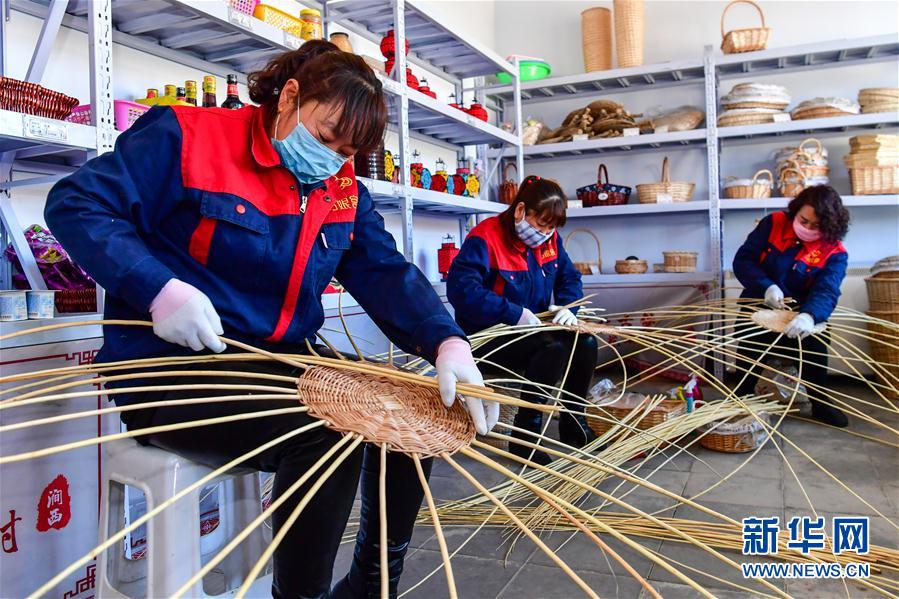 （新華全媒頭條&middot;圖文互動）（2）黃土地上向陽花開&mdash;&mdash;來自山西深度貧困地區的脫貧故事