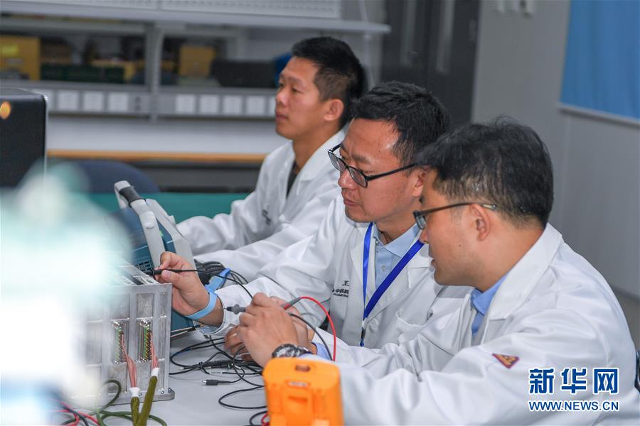 (在習近平新時代中國特色社會主義思想指引下——新時代新作為新篇章·習近平總書記關切事·圖文互動)(2)終不悔為國為民,攀高峰只爭朝夕——來自科學家們的動人故事