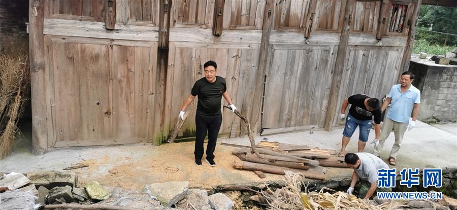 (新華全媒頭條·決戰(zhàn)決勝脫貧攻堅(jiān)·督戰(zhàn)未摘帽貧困縣·圖文互動(dòng))(3)把“最能打的人”放在最需要的地方——聚焦貴州未脫貧縣里的“助攻干部”