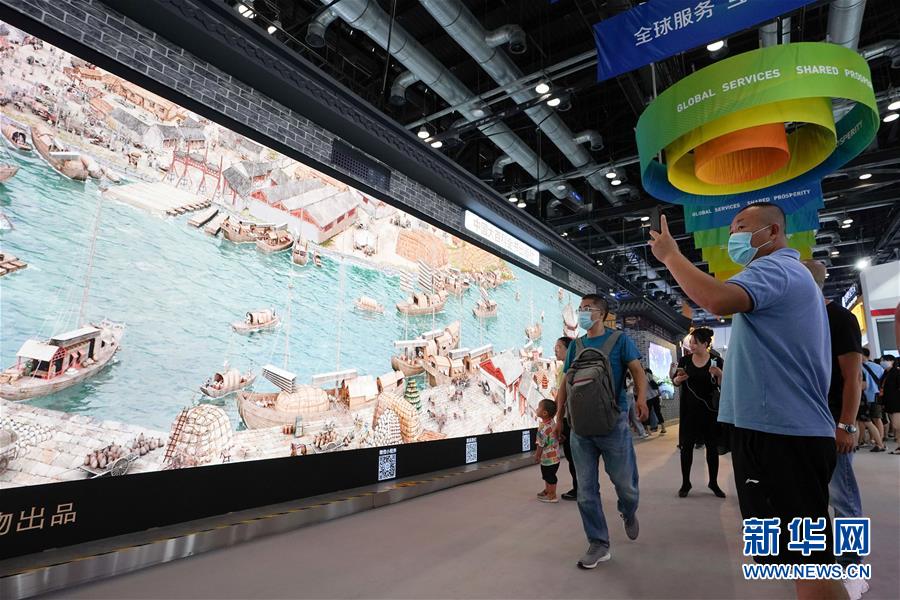 （新華全媒頭條&middot;圖文互動）（13）奮斗結碩果，再寫新篇章&mdash;&mdash;寫在共和國71周年華誕之際