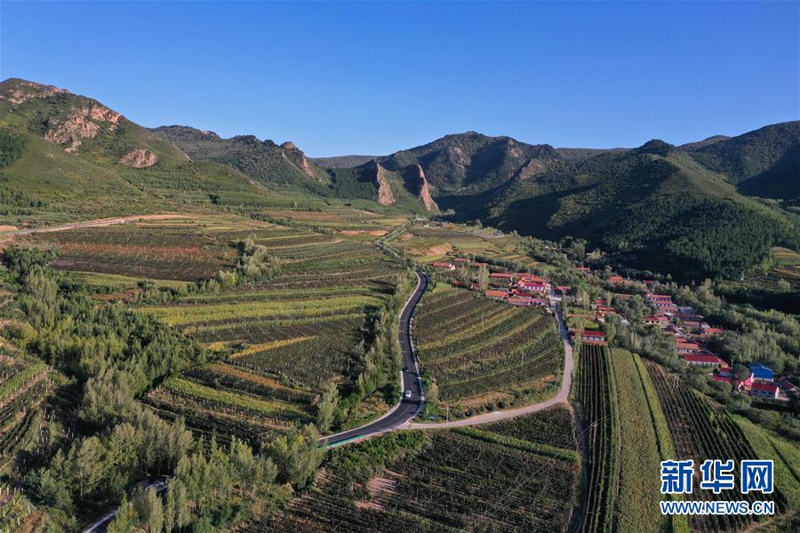 (集中連片特困地區貧困村調研行·圖文互動)(5)又整新鞍馬蹄輕——內蒙古喀喇沁旗馬鞍山村脫貧調查