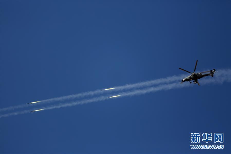 （在習(xí)近平強(qiáng)軍思想指引下&middot;我們?cè)趹?zhàn)位報(bào)告&middot;圖文互動(dòng)）（3）將強(qiáng)軍使命書(shū)寫(xiě)在祖國(guó)的藍(lán)天上&mdash;&mdash;陸軍第77集團(tuán)軍某陸航旅聚焦練兵備戰(zhàn)記事