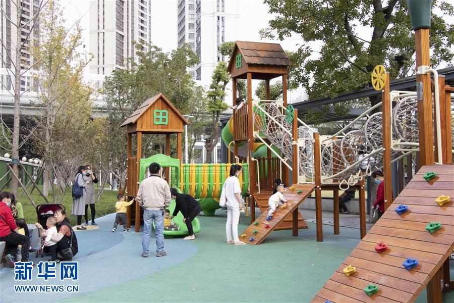 （全面建成小康社會&ldquo;百城千縣萬村調研行&rdquo;&middot;圖文互動）（3）武漢：從&ldquo;見縫插樓&rdquo;到&ldquo;見縫播綠&rdquo;