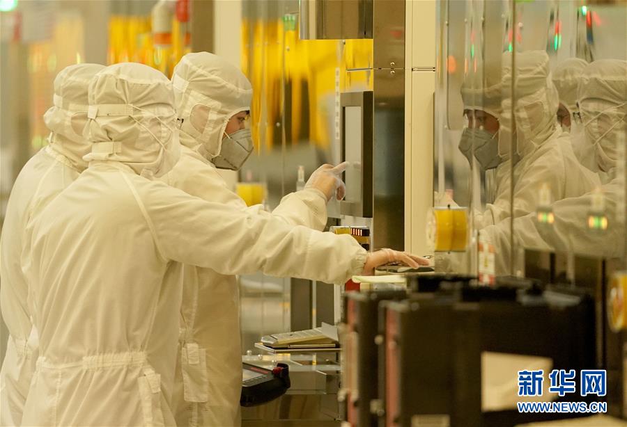 （新華全媒頭條&middot;迎接兩會特別報道&middot;圖文互動）（8）不同尋常的兩會 萬眾一心的力量&mdash;&mdash;寫在2020年全國兩會召開之際