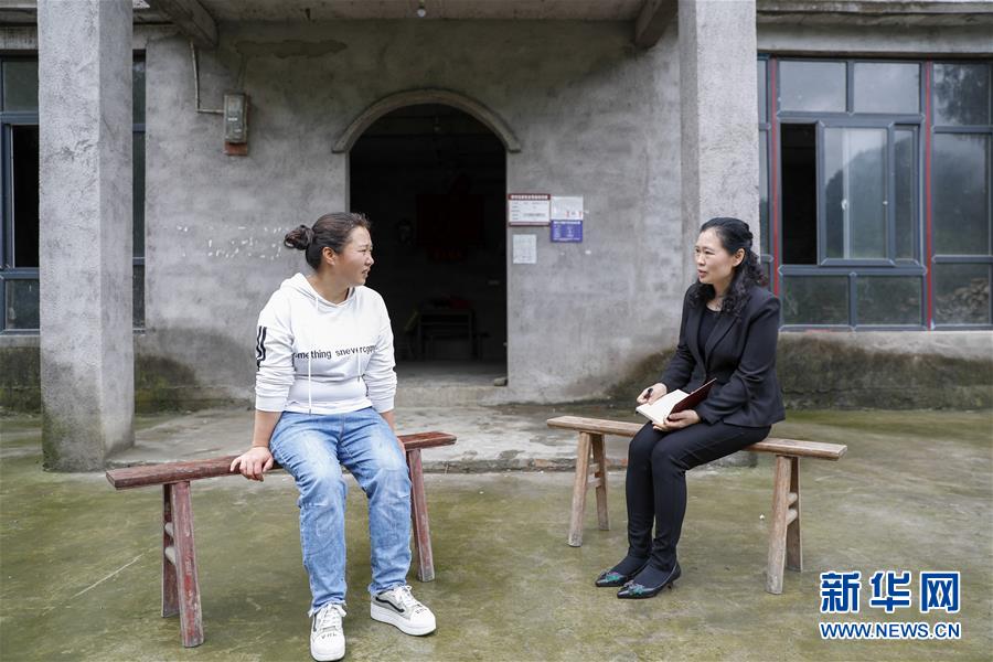 （兩會人物&middot;圖文互動）（4）帶娃、賺錢兩不誤&mdash;&mdash;一位農民工代表眼中的脫貧新工作