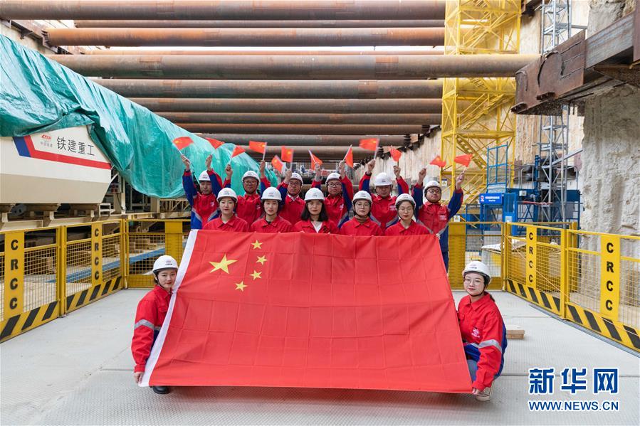 （國(guó)際）（4）&ldquo;我和國(guó)旗合個(gè)影&rdquo;主題活動(dòng)在多國(guó)舉行