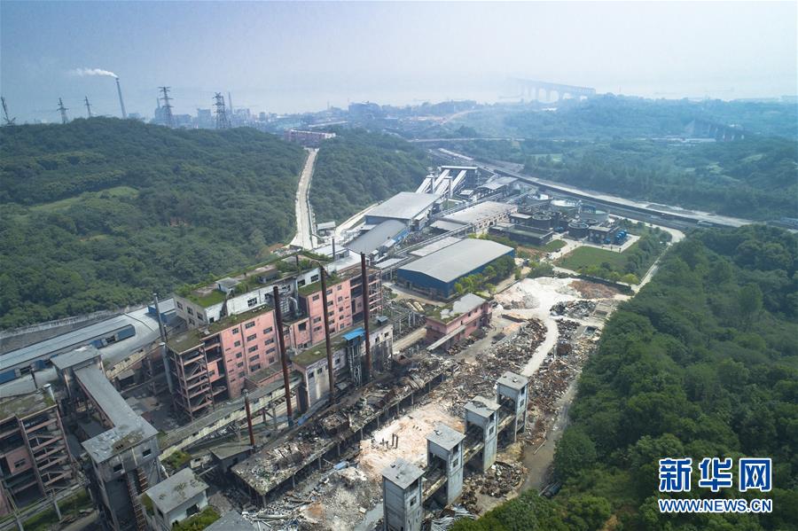 （新華全媒頭條&middot;圖文互動）（6）潮起東方萬象新&mdash;&mdash;以習近平同志為核心的黨中央團結帶領全黨全軍全國各族人民貫徹落實黨的十九大精神紀實