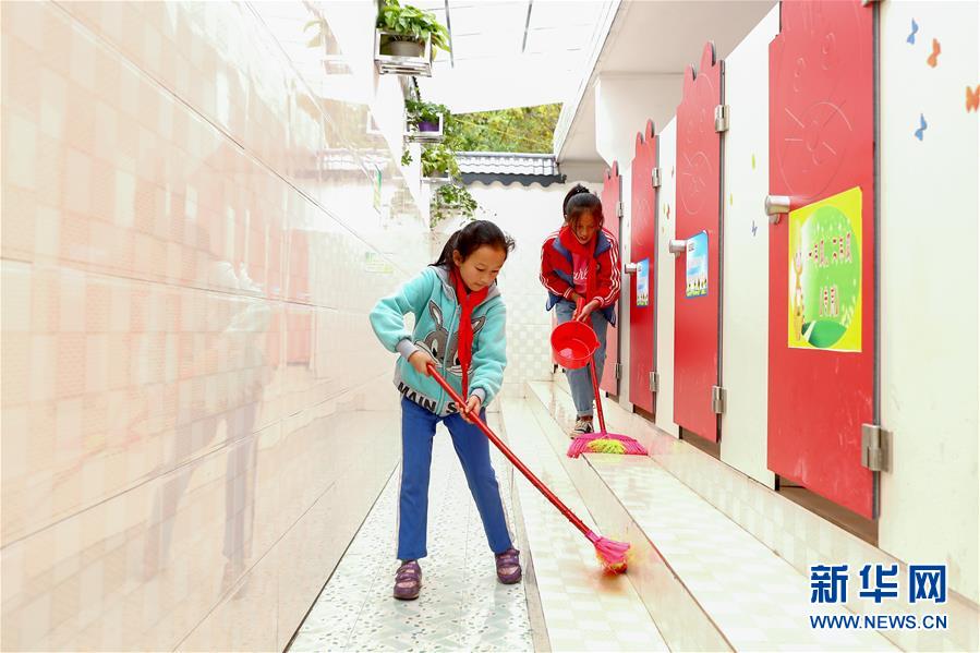 （新華全媒頭條&middot;圖文互動）（7）上下同心再出發&mdash;&mdash;習近平總書記同出席2019年全國兩會人大代表、政協委員共商國是紀實