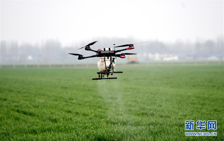 （在習(xí)近平新時(shí)代中國(guó)特色社會(huì)主義思想指引下&mdash;&mdash;新時(shí)代新作為新篇章&middot;習(xí)近平總書記關(guān)切事&middot;圖文互動(dòng)）（1）為農(nóng)田注入硬核生產(chǎn)力&mdash;&mdash;一些地方春耕中農(nóng)業(yè)科技創(chuàng)新掃描