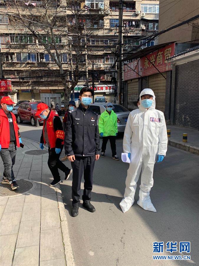 （習近平致敬的戰&ldquo;疫&rdquo;英雄&middot;公安干警篇&middot;圖文互動）（6）他們，抗疫一線鑄警魂