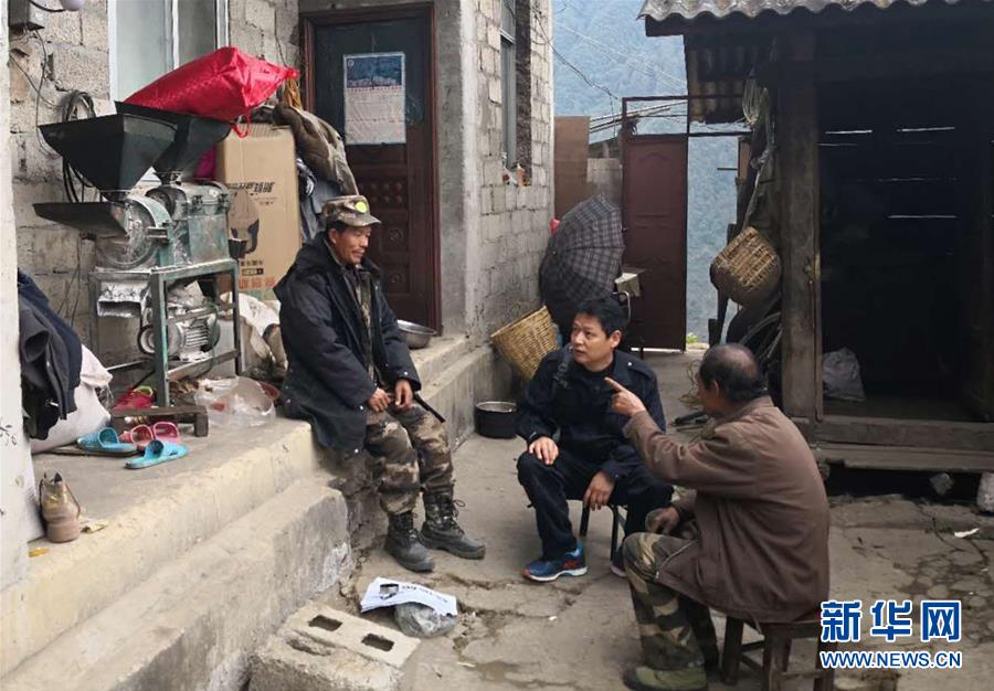 （在習近平新時代中國特色社會主義思想指引下&mdash;&mdash;新時代新作為新篇章&middot;習近平總書記關切事&middot;圖文互動）（5）啃下最后的硬骨頭&mdash;&mdash;脫貧攻堅掛牌督戰(zhàn)進行時