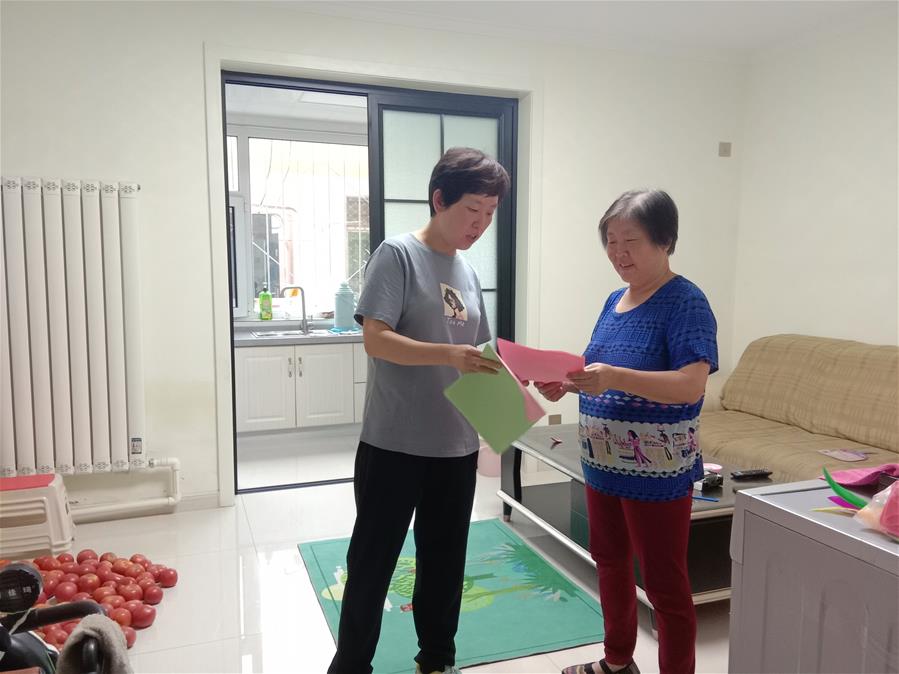 （在習近平新時代中國特色社會主義思想指引下&mdash;&mdash;新時代新作為新篇章&middot;習近平總書記關切事&middot;圖文互動）（3）讓&ldquo;舌尖上的節約&rdquo;成為習慣&mdash;&mdash;全社會營造浪費可恥、節約為榮的氛圍掃描