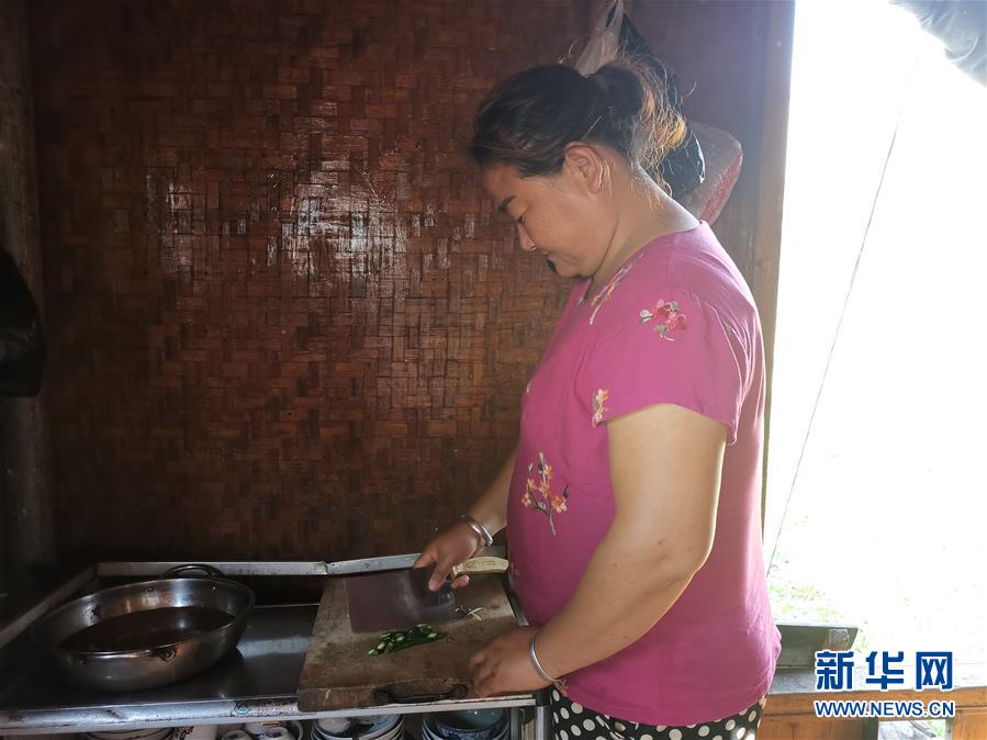 (總書記推動的改革身邊事·生態(tài)文明改革篇·圖文互動)(3)特寫:從“捕魚人”到“護魚人”——長江漁民上岸后的新生活