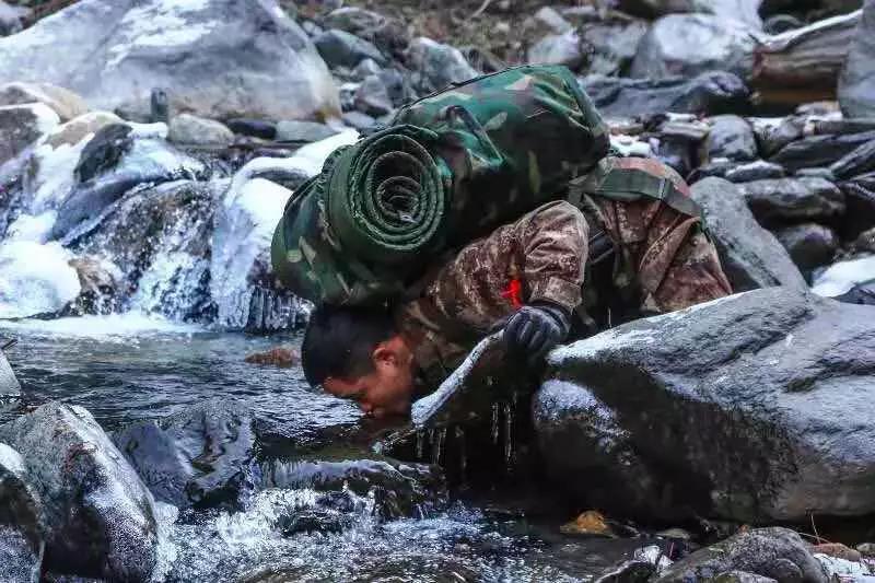 你是人間的大英雄!