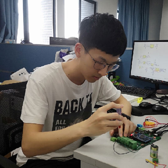 【青春的故事】深圳大學(xué)黃彥道：&ldquo;振動＋AI&rdquo;書寫物聯(lián)網(wǎng)時代新篇章