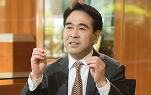 【第二十三期】沈仁康：把&ldquo;服務(wù)民企&rdquo;融入基因，在&ldquo;破解痛點(diǎn)&rdquo;中共生共贏