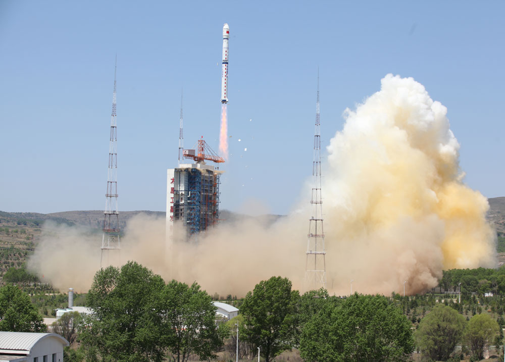 我國成功發射資源三號０２星 搭載發射２顆烏拉圭ＮｅｗＳａｔ小衛星