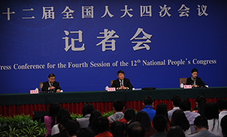 記者會(huì)進(jìn)行中