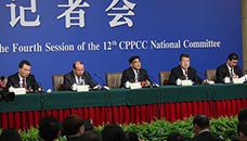 環保部部長陳吉寧答記者問