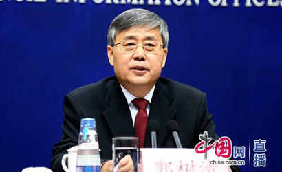 郭樹清:全面加強(qiáng)銀行業(yè)隊伍建設(shè) 為群眾看好"錢袋子"