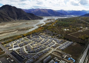 何立峰：進(jìn)一步實施&ldquo;五個一批&rdquo;扶貧