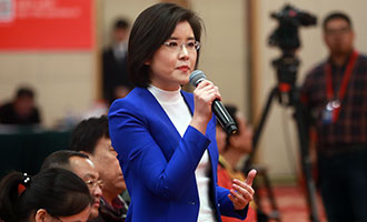 中央電視臺、中國國際電視臺記者提問