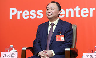 南昌大學(xué)黨委常委、副校長(zhǎng)江風(fēng)益